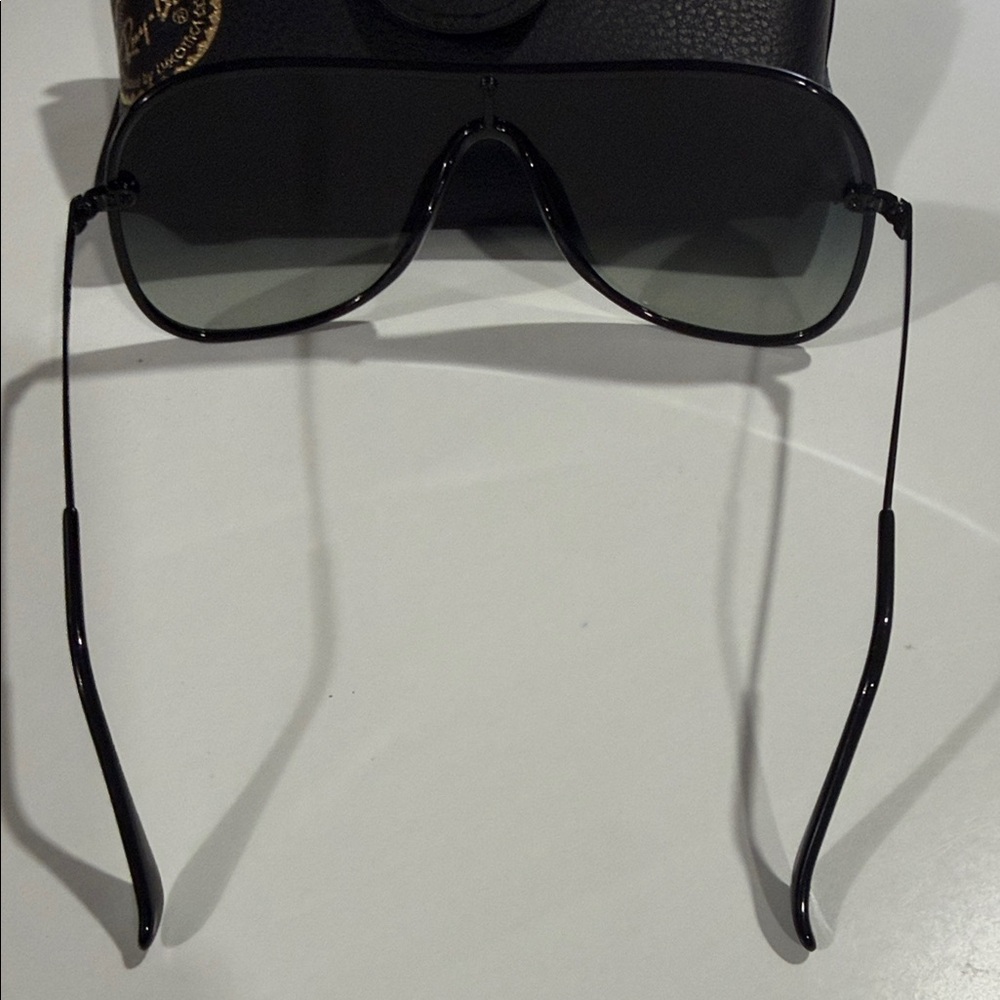 Ray-Ban Black Aviator Shades with Case - Picture 7 of 11